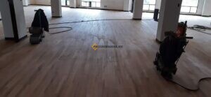 pulido de piso de madera