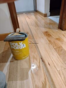 costo de barnizado de madera
